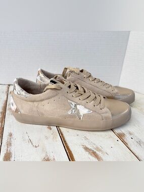 SHU SHOP Reya sneaker gold tone distressed star cowhide sz 8 NWOB